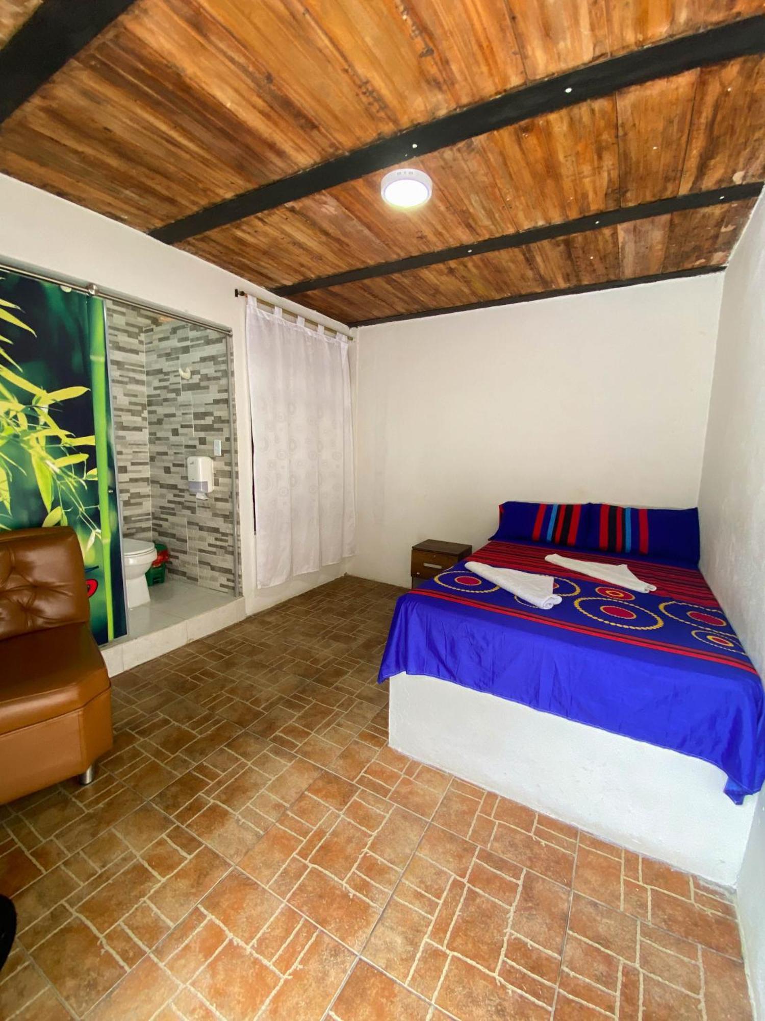 Hosteria El Sendero - Кокорна Экстерьер фото